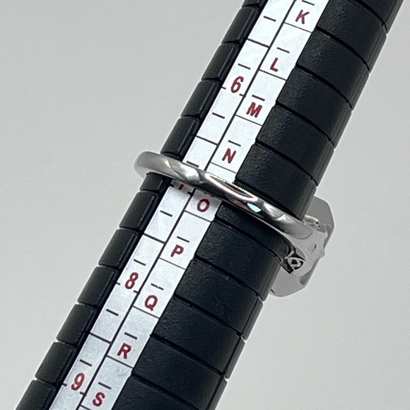 0.70 CT Cushion Cut Natural Diamond Baguette Ring - Picture 10 of 11